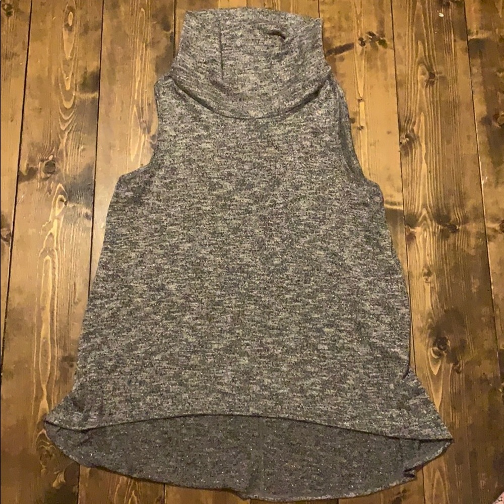 two by vince camuto sparkly sleeveless turtle neck